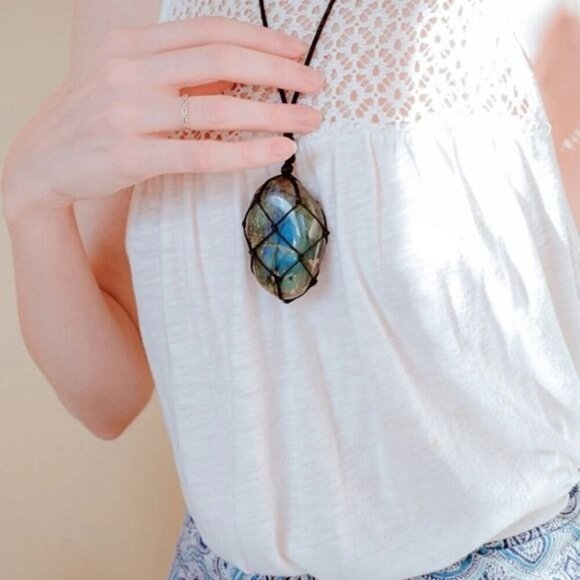 Dragon’s Heart ✦ Labradorite Amulet Necklace ✦ The Stone of Magic | Unisex | NWT - Picture 11 of 11